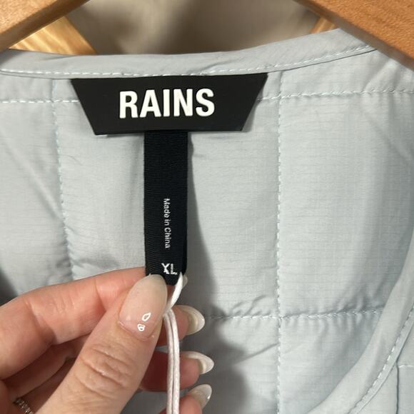 Rains Silver Gray Quilted Liner Vest XL Waterproof Rainproof Jacket Puffer Pad - Picture 8 of 16